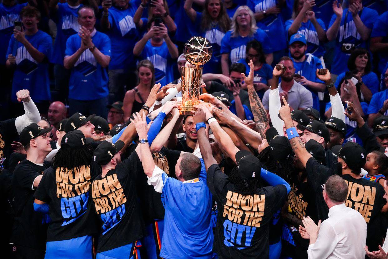 官方：拜仁明年1月6日将在客场与萨尔茨堡红牛进行友谊赛（官宣：拜仁将于明年1月6日客场对阵萨尔茨堡红牛进行友谊赛）