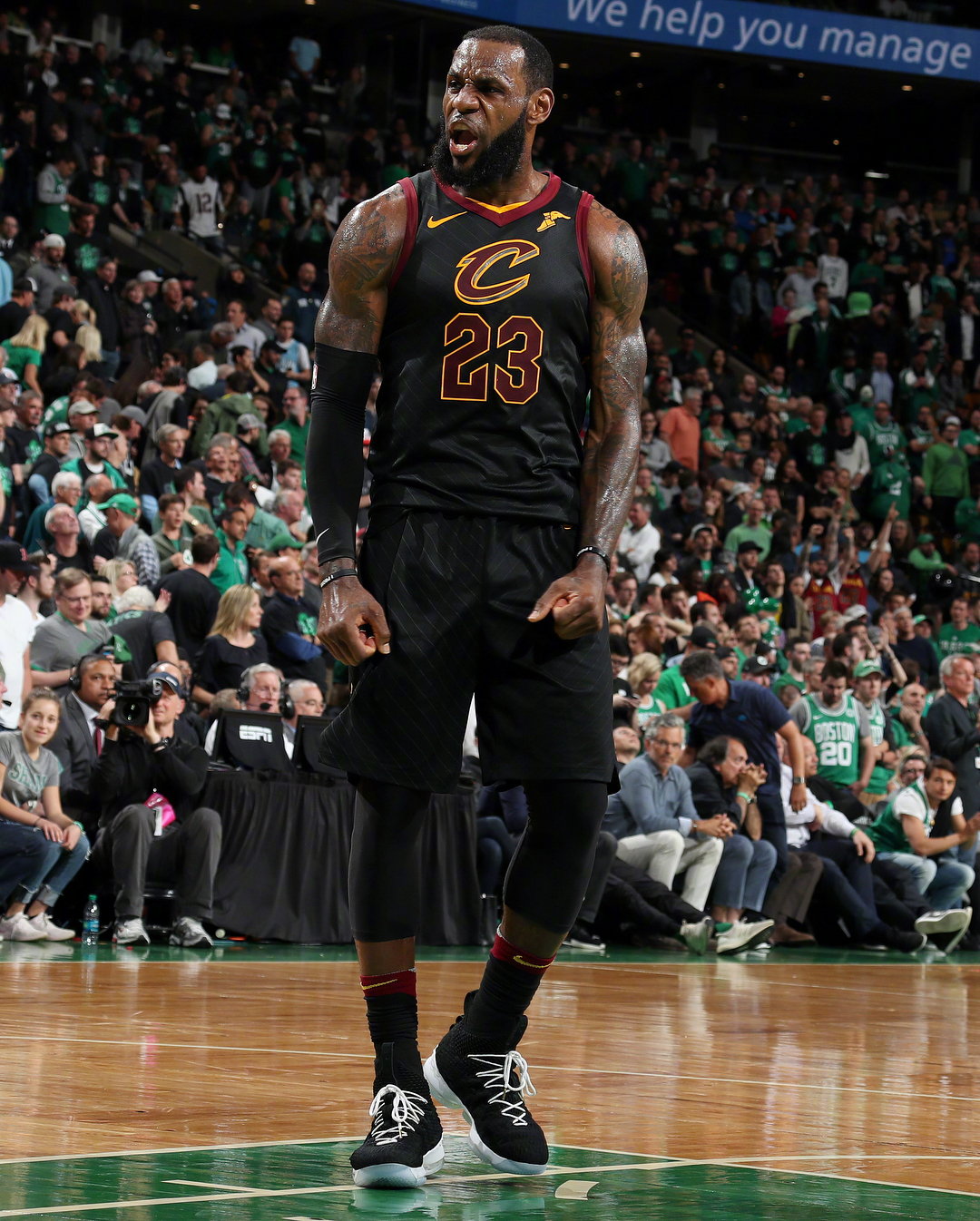 美记：湖人现在拥有最强的二人组，詹姆斯是时候离开了（美媒：湖人坐拥最强双星，詹姆斯是时候离队了）