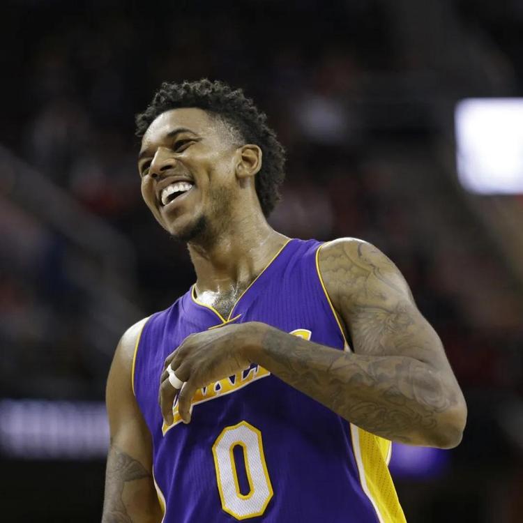 FIFA年度最佳候选身价排行：亚马尔2亿欧居首，姆巴佩第二（FIFA年度最佳候选人身价榜：亚马尔以2亿欧领跑，姆巴佩位居次席）