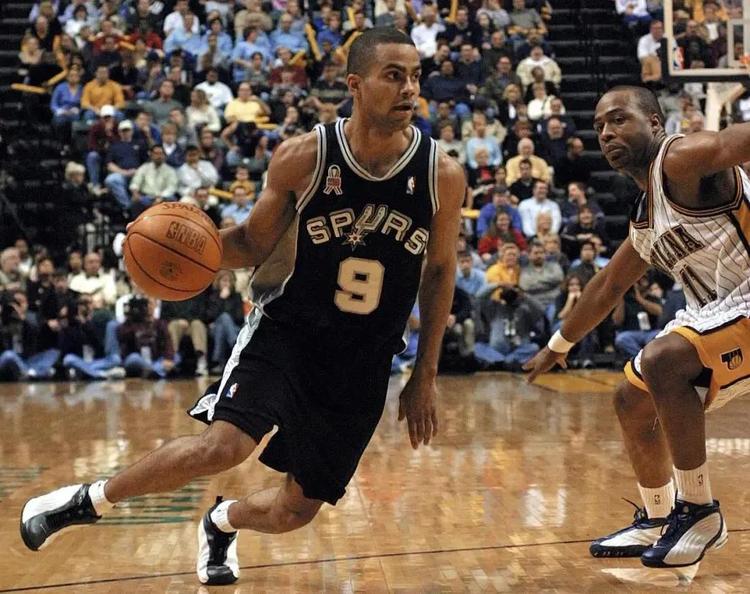 德转列瑞士球员历史身价前10：扎卡5000万欧第1，阿坎吉第2（德转盘点瑞士球员历史身价TOP10：扎卡以5000万欧登顶，阿坎吉位居第二）