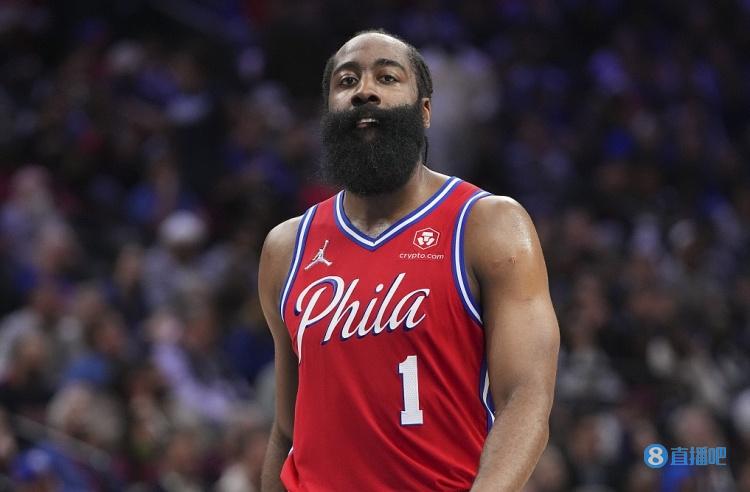 足球裁判规则误区解析（足球裁判规则常见误区解读）