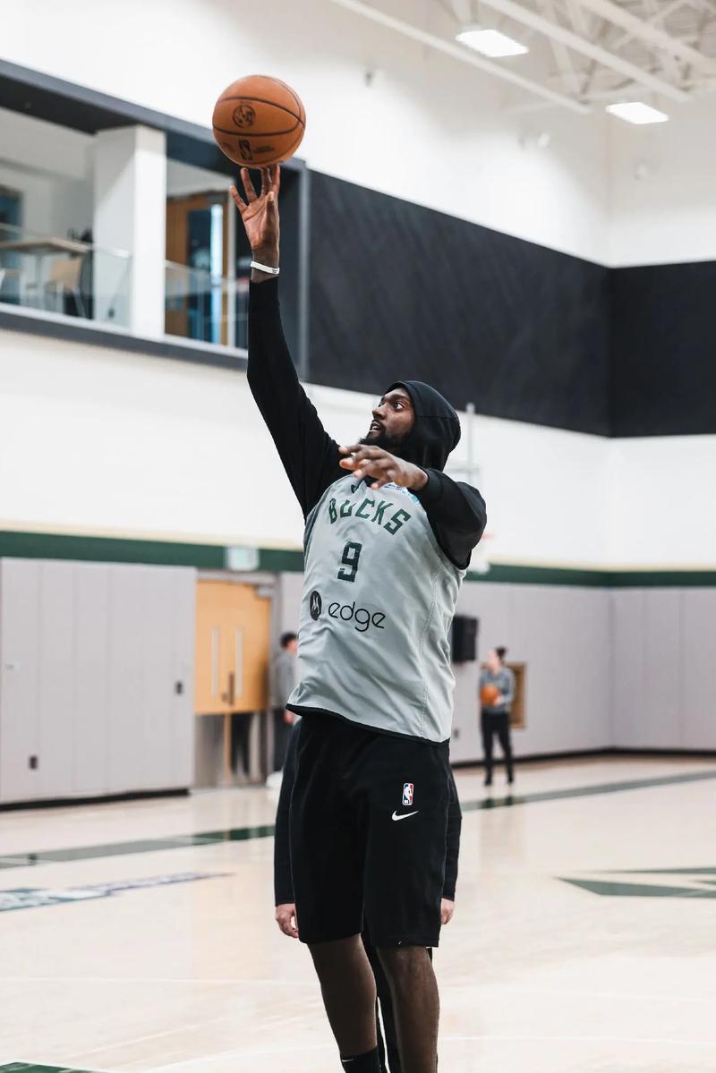 切尔西战术调整显成效（切尔西变阵奏效）