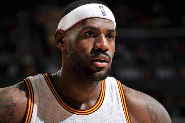 诺阿·朗：对尤文的比赛很重要，那不勒斯必须在各项赛事保持竞争（诺阿·朗：尤文之战至关重要，那不勒斯须在各项赛事中保持竞争力）