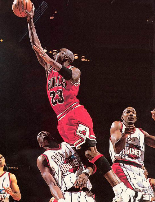 西甲半场：场上僵局暂未打破，皇家马略卡0-0奥萨苏纳（西甲半场：皇家马略卡与奥萨苏纳互交白卷，比分仍为0-0）